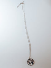 Charger l'image dans la galerie, Collier Monde