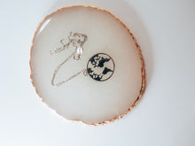 Charger l'image dans la galerie, Collier Monde