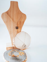 Charger l'image dans la galerie, Collier Monde